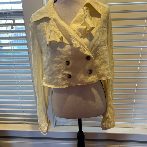 Free People Bennie 100% Linen Cropped Jacket Yellow S Scalloped Back size M - Picture 3 of 9